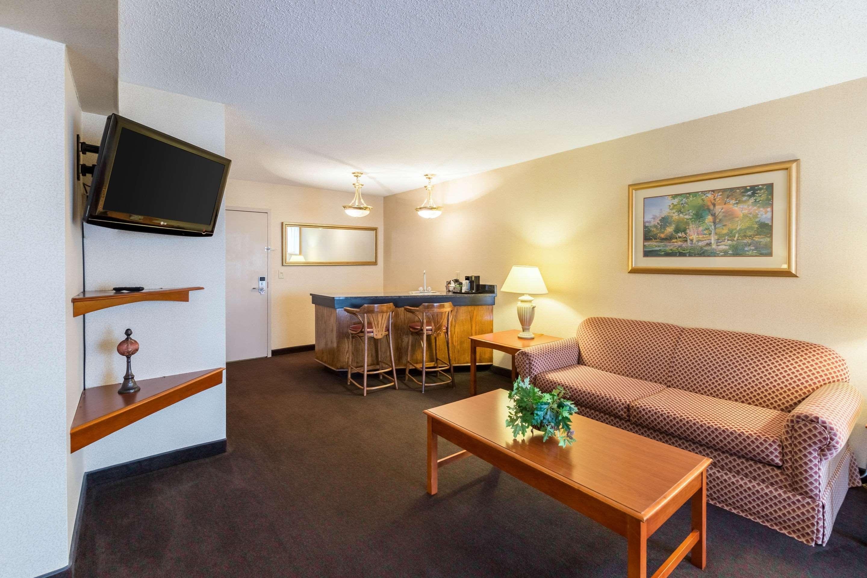 Quality Inn And Conference Center I-80 Grand Island Doniphan Exteriör bild