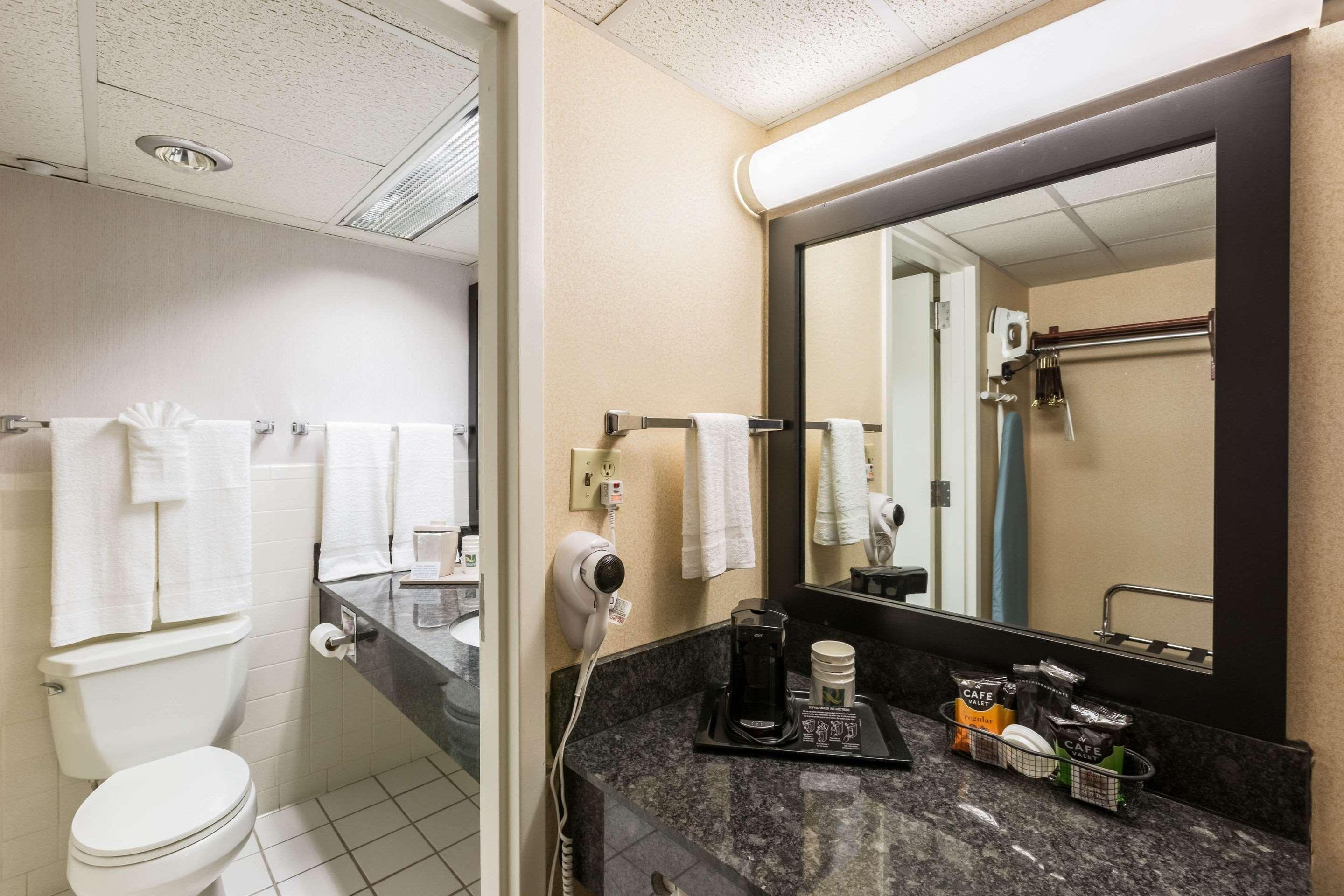 Quality Inn And Conference Center I-80 Grand Island Doniphan Exteriör bild